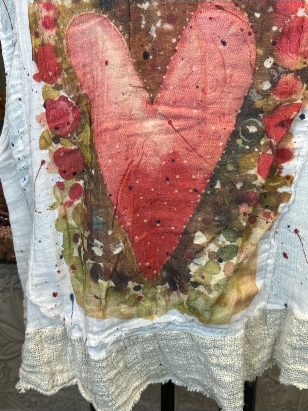 A RARE BIRD- BLESS YOUR LITTLE HEART & ROSES VEST - Picture 3 of 9